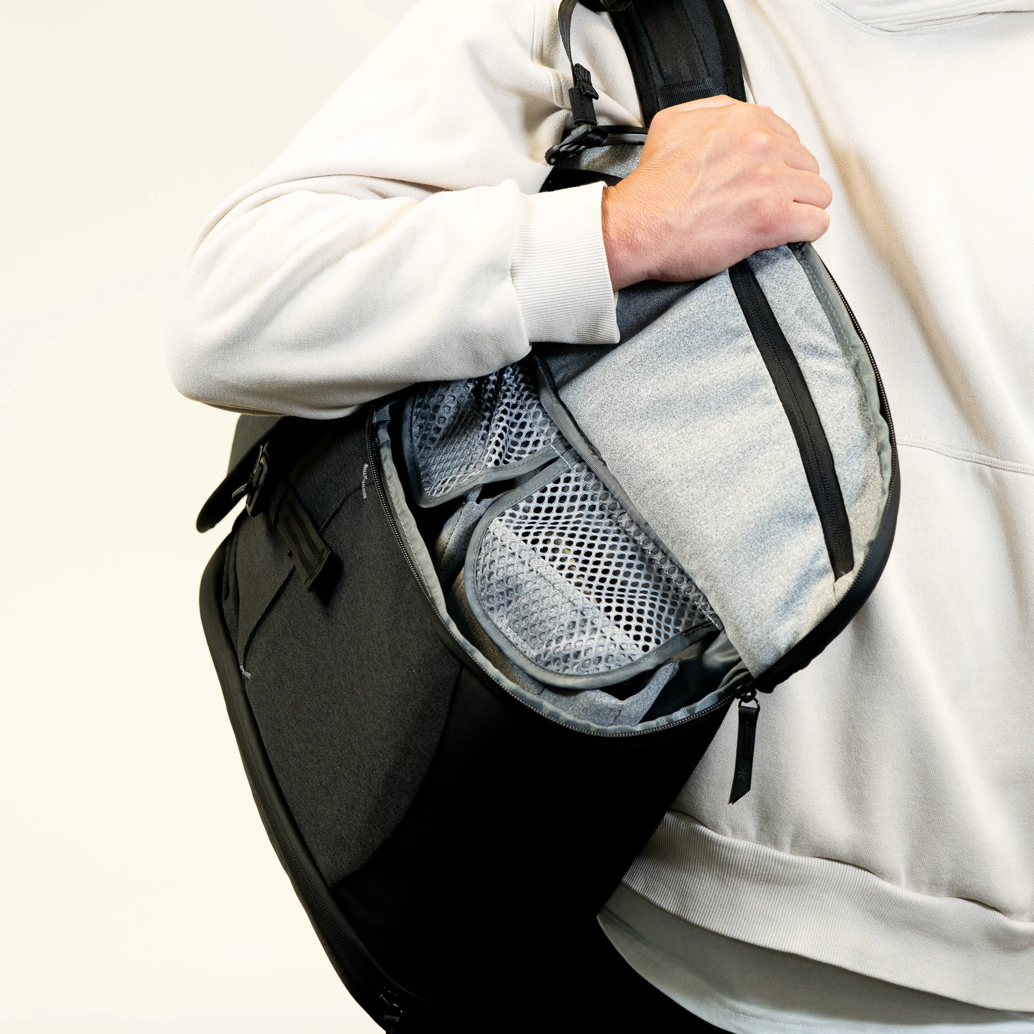 Vortex 1.0 All-Purpose Gaming Backpack - Image 4